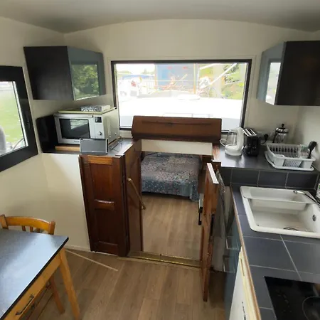 Sur L Eau - Peniche 16eme Bed & Breakfast 4*